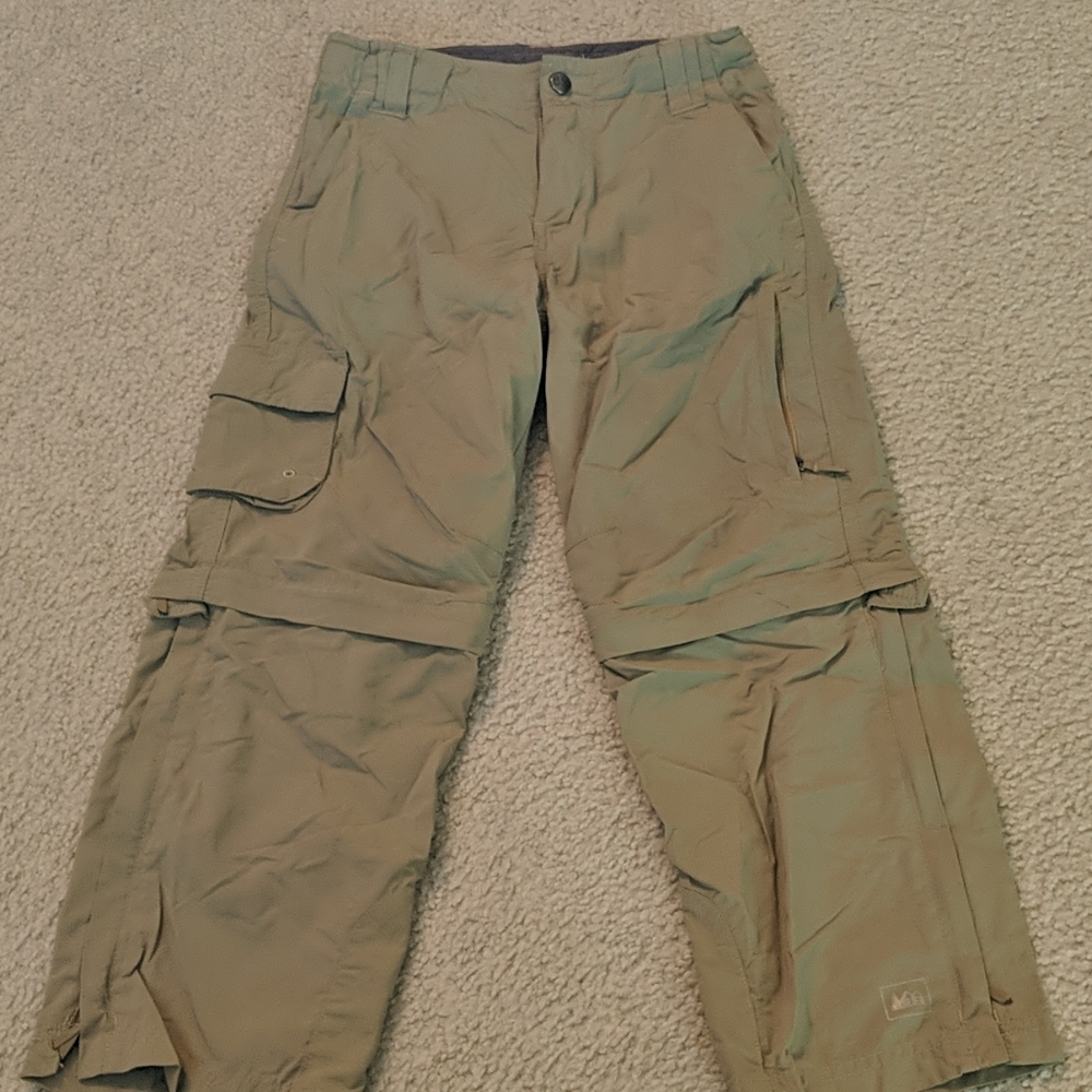 Convertible cargo pants/shorts
